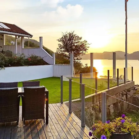 4 Star Holiday In Lindesnesnes Gare